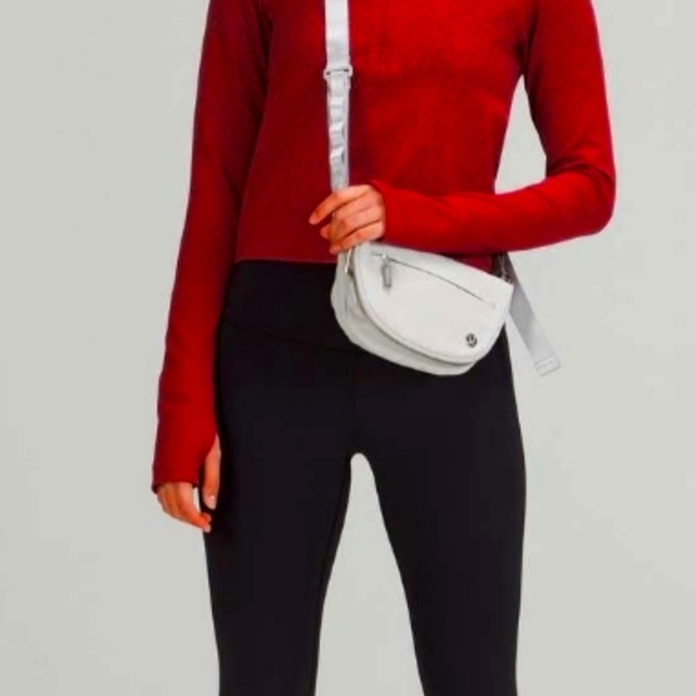 New LuluLemon ALL Night Festival Micro Bag